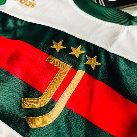 JUVENTUS KIT - Picture 6 of 6